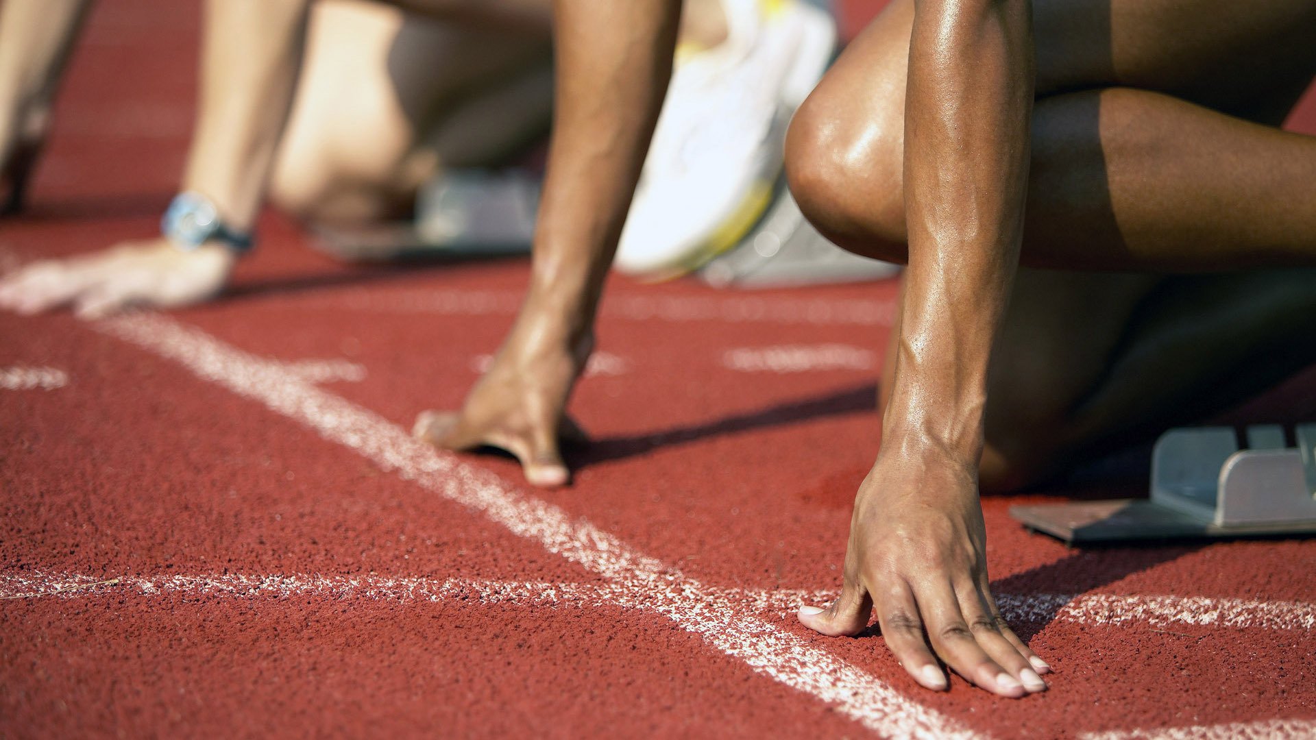 _赛场感恩:运动员感谢观众与团队的支持_,感谢运动员的一句话